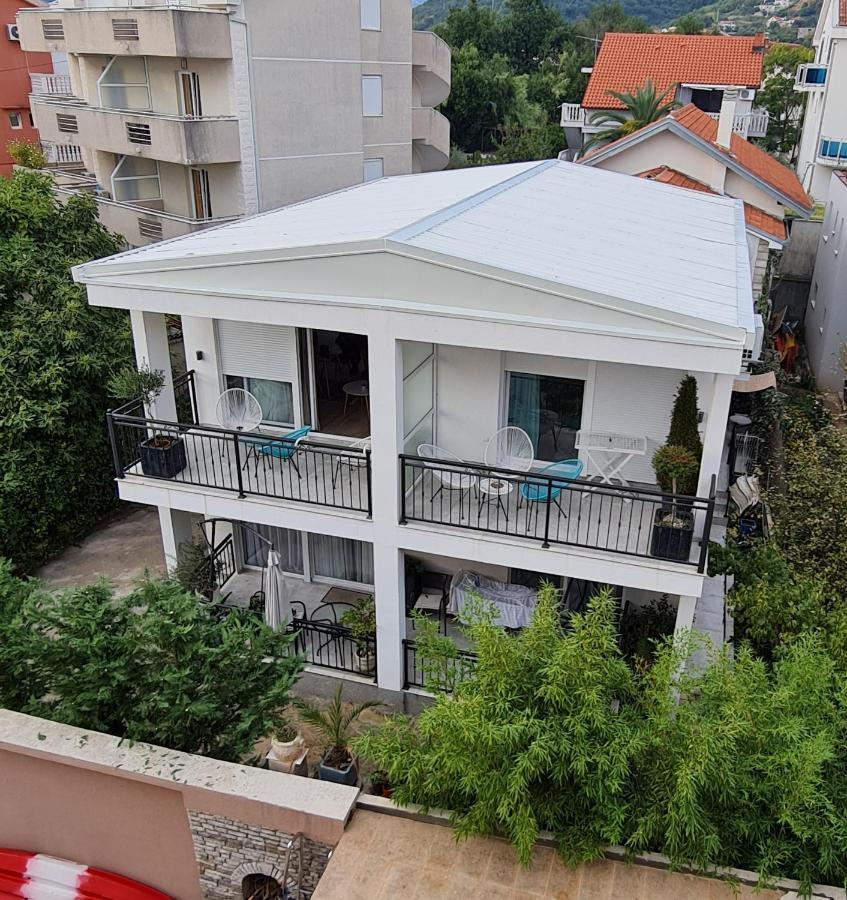 Apartments Tivat Bagian luar foto