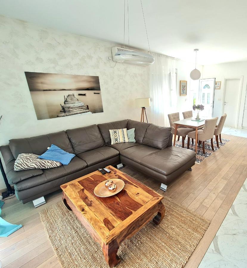 Apartments Tivat Bagian luar foto
