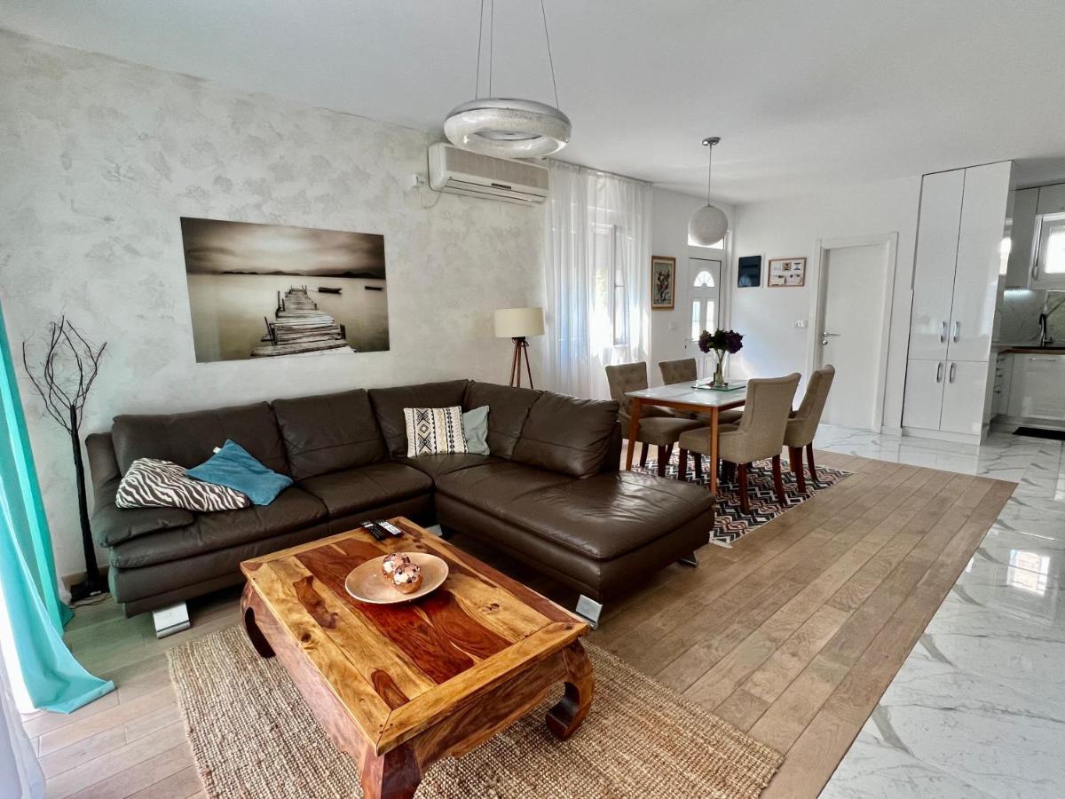 Apartments Tivat Bagian luar foto