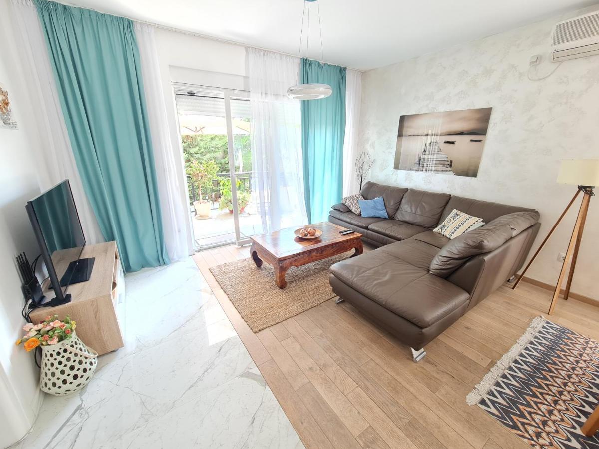 Apartments Tivat Bagian luar foto